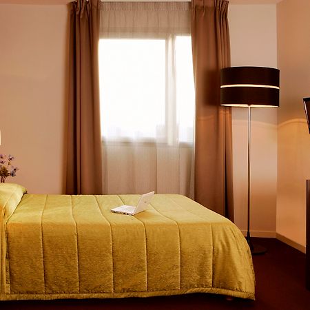 Appart'Hotel Vacanceole Paris Quai De Marne - Ex Adagio Nogent-sur-Marne Room photo